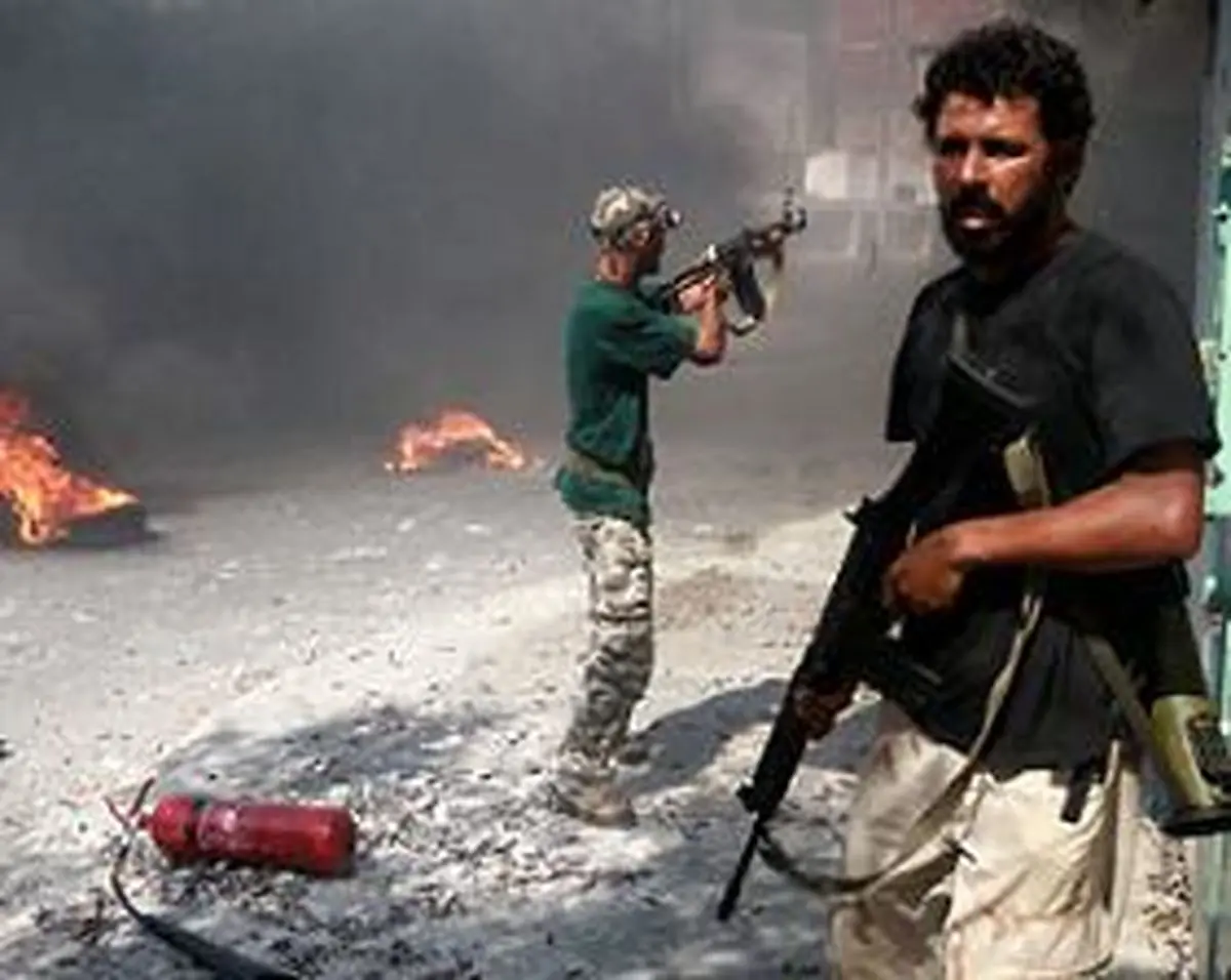 ساختمان نخست وزیری لیبی به تصرف نیروهای "درع" درآمد