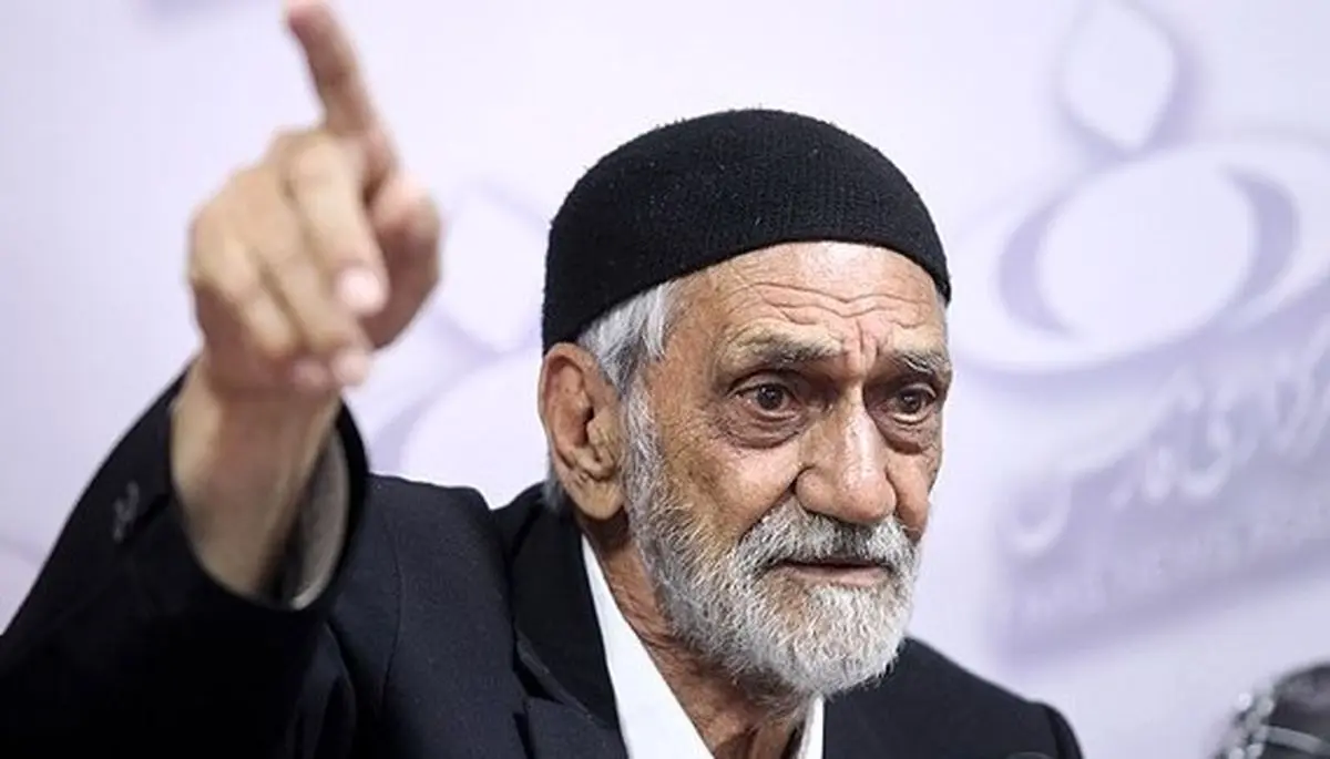 راوی ۱۵ خرداد ۴۲: رهبر انقلاب نه تنها رهبر کشور ما بلکه رهبر یک چهارم جمعیت کل جهان است