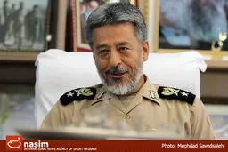 امیر سیاری: ناوشکن 