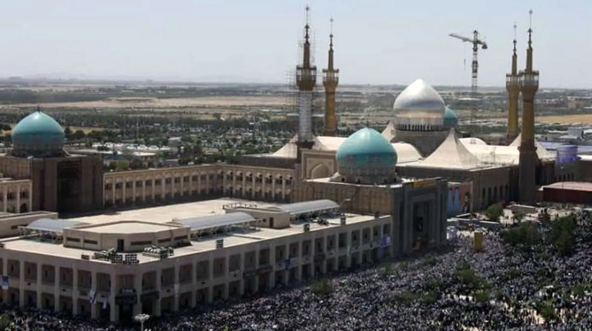 ۱۶۰۰ زائر توسط نیروهای هلال احمر در اطراف حرم امام راحل امدارسانی شدند