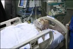 مسئول دفتر رهبر معظم انقلاب به عیادت آیت‌الله مهدوی کنی رفت