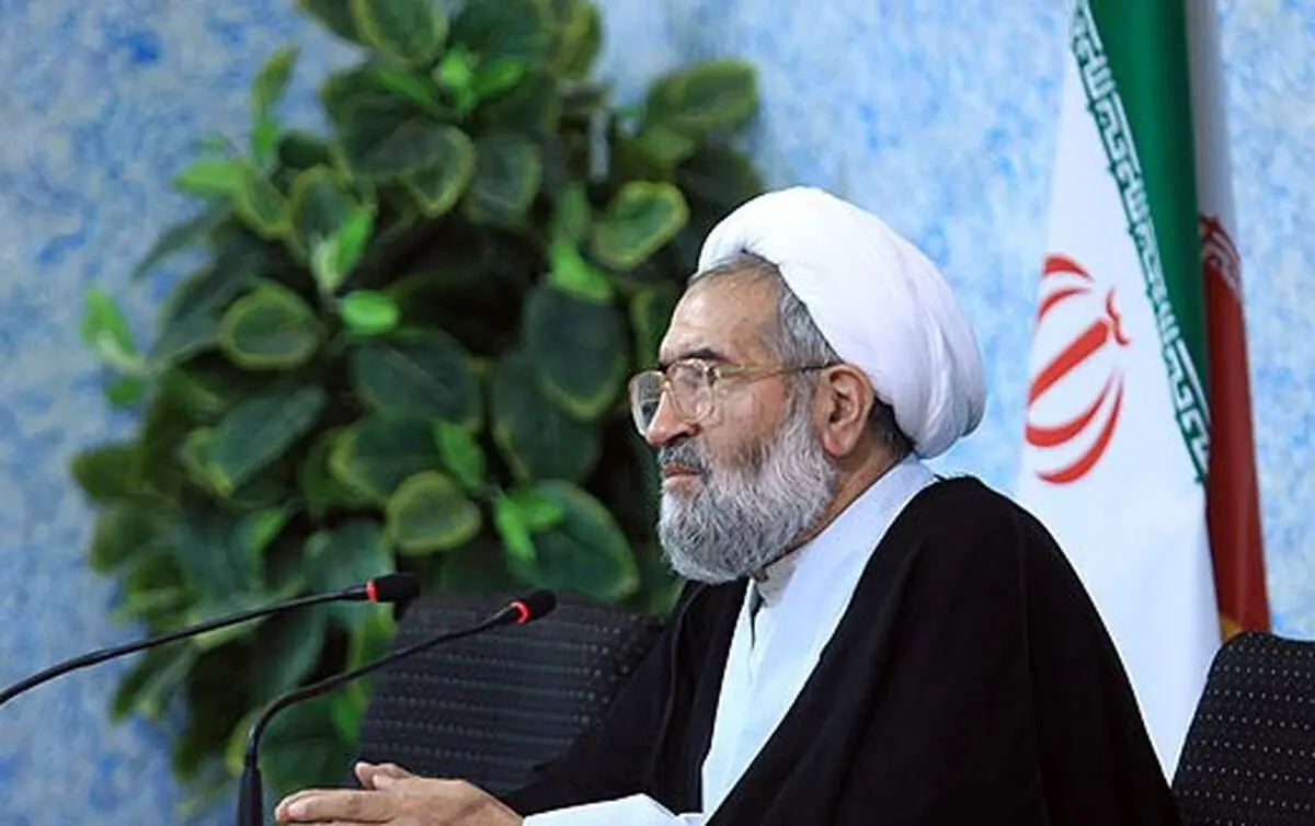معاون جامعه مدرسین: نمی‌شود با دشمنی که در مقابل ما ایستاده سازش کرد