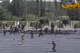 حمله انتحاری به پایگاه ارتش یمن ۱۵ كشته برجای گذاشت