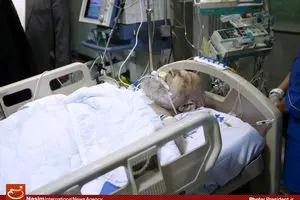 عکس خبری:: عیادت رئیس جمهور از آیت‌الله مهدوی کنی