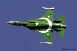 ارتش پاکستان حداقل ۱۵ شورشی مسلح را از پای درآورد