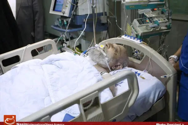 فاطمی‌نیا، ایوبی و عفت مرعشی از آیت‌الله مهدوی کنی عیادت کردند