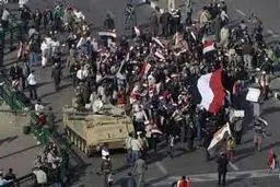 هزاران یمنی در اعتراض به قطعی برق و کمبود سوخت تظاهرات کردند