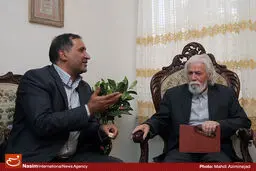 گزارش تصویری:: دیدار شاعران و خبرنگاران با حمید سبزواری