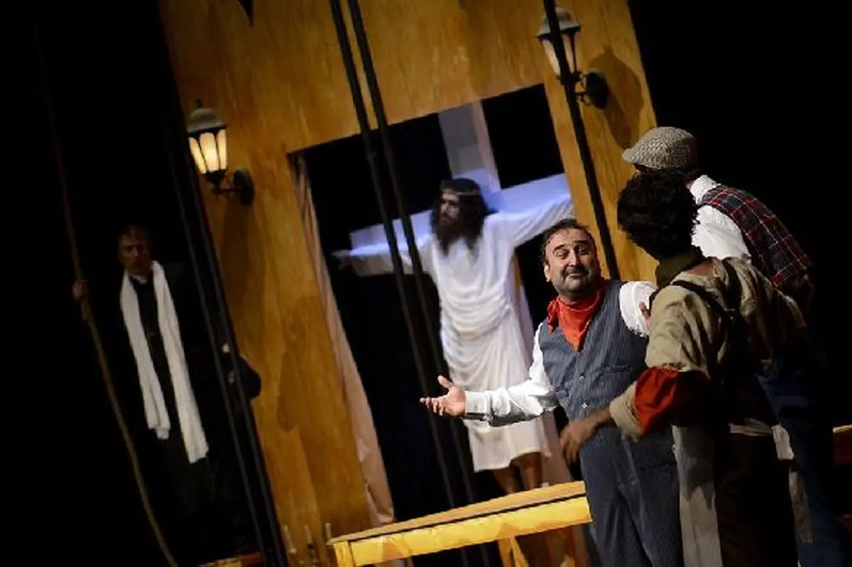 نمایش "دن کامیلو" یك هفته با تخفیف به صحنه میرود