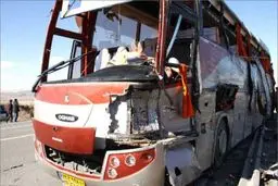 برخورد اتوبوس با تریلی صبح امروز در استان فارس، حادثه آفرید