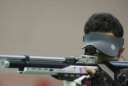 حسین باقری در ماده تفنگ ۱۰ متر بادی رقابت‌های تیراندازی قهرمانی جهان، چهارم شد