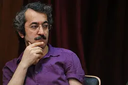 محمد یعقوبی: در تئاترشهر حمایت کم و ارقام خجالت‌آور است
