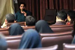 كارگردان مستند 