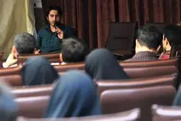 كارگردان مستند 