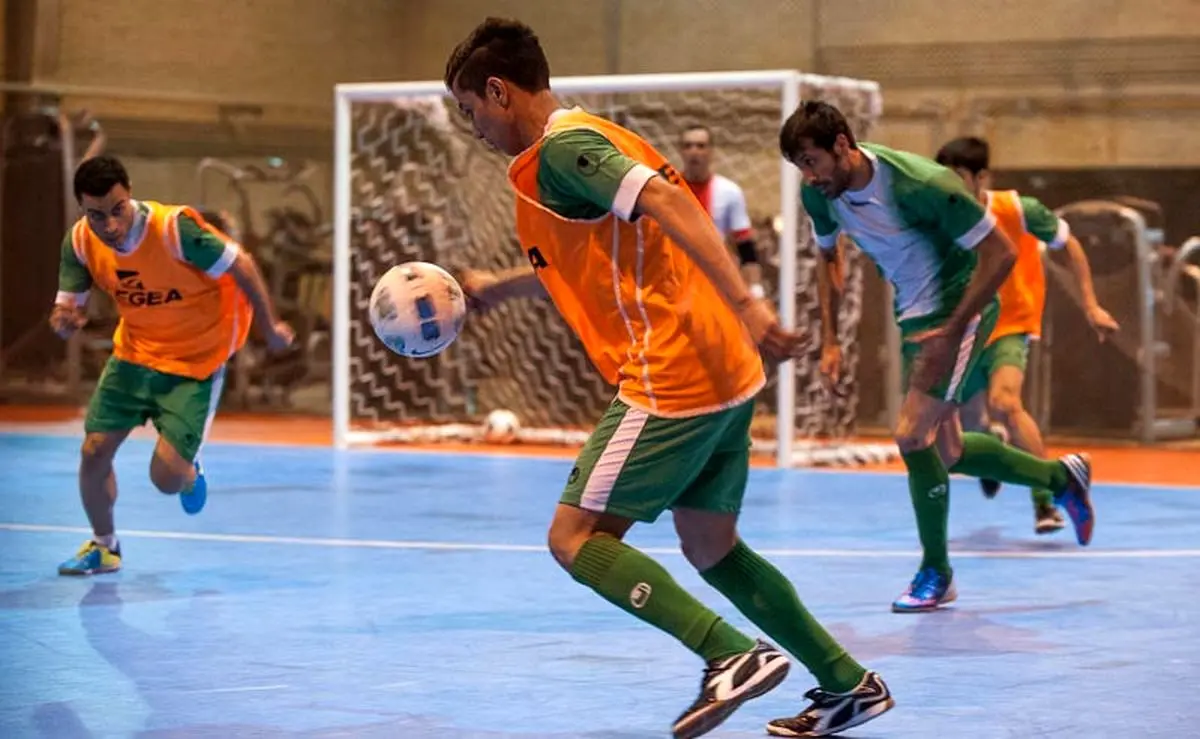 خسوس کاندلاس اسامی ۱۸ بازیکن دعوت شده به اردوی تیم ملی فوتسال امید را اعلام کرد