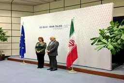 ناهار کاری ظریف و اشتون آغاز شد