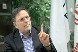 رئیس کل بانک مرکزی: بانک‌های خصوصی و دولتی موظف به حمایت از تولید هستند