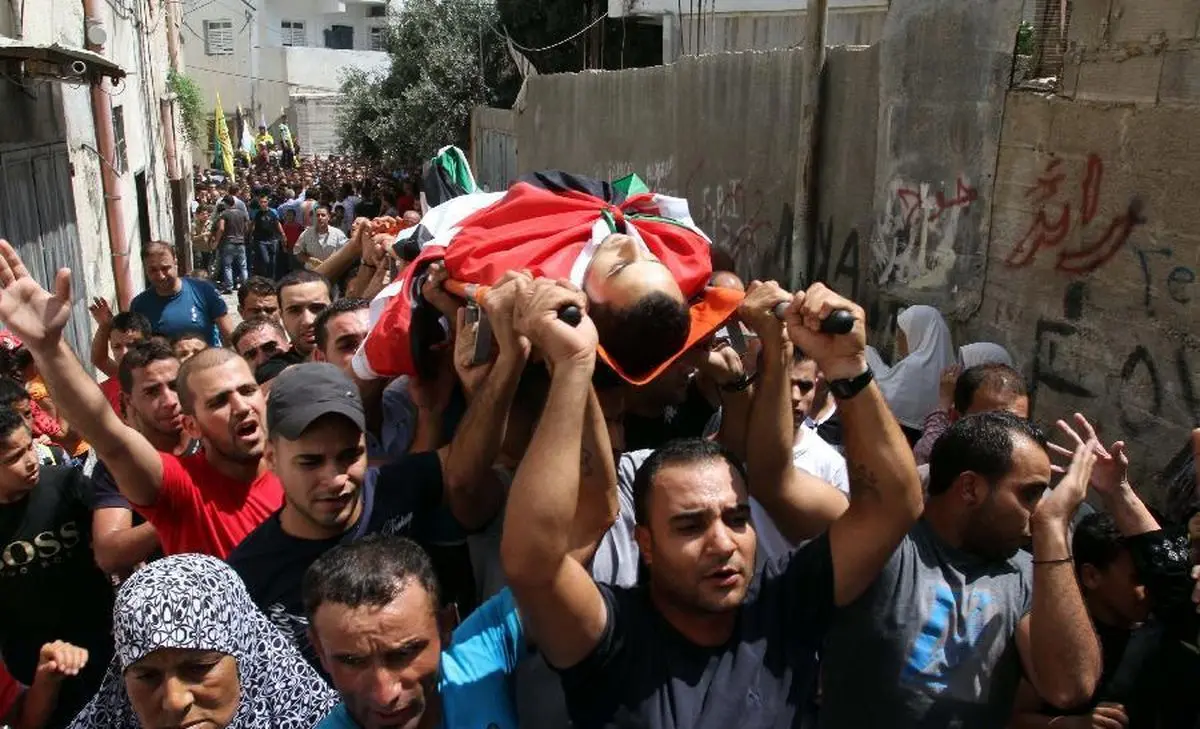 یک جوان فلسطینی توسط صهیونیست‌ها به شهادت رسید