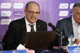 ناظر فدراسیون جهانی والیبال (FIVB) در نماز جمعه تهران شرکت کرد