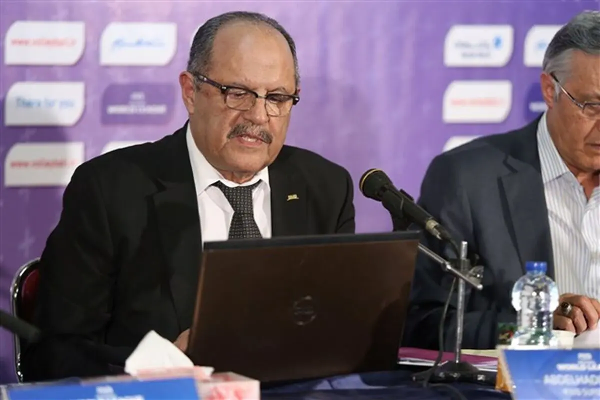 ناظر فدراسیون جهانی والیبال (FIVB) در نماز جمعه تهران شرکت کرد
