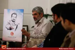 پدر شهید احمدی‌روشن: مسئولان، ولایتمداری را از شهدا بیاموزند