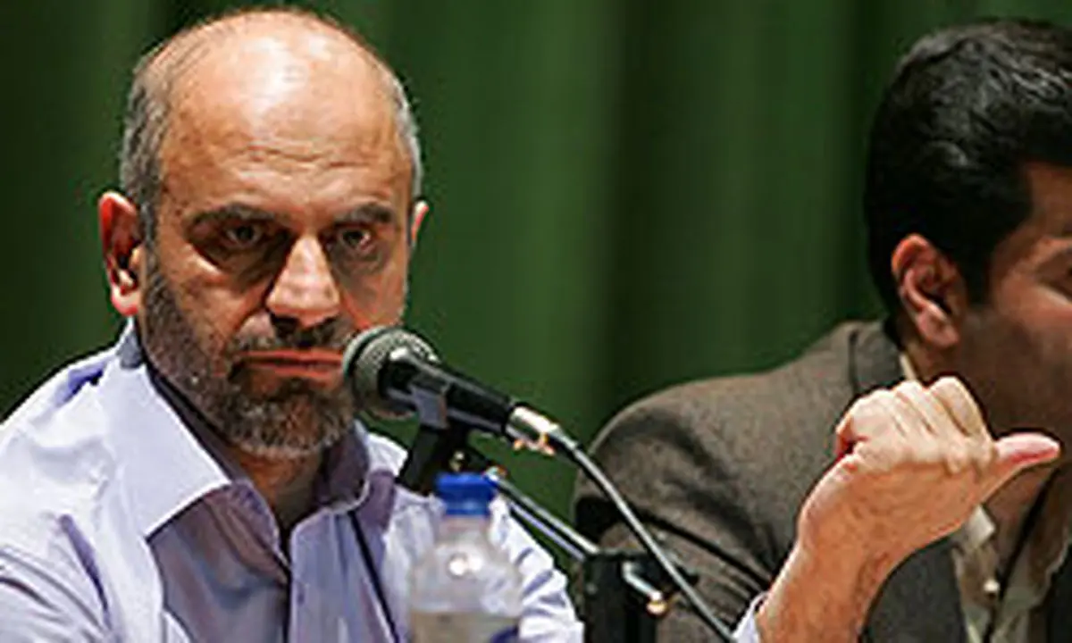 فرشاد مومنی میهمان این هفته برنامه "پایش" است