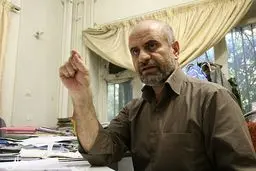 فرشاد مومنی: تجارت ایران در ساختار رانتی قرار دارد