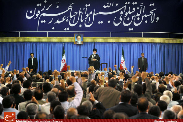 جمعی از اعضای هیئت علمی و استادان دانشگاه‌ با رهبر معظم انقلاب اسلامی دیدار کردند