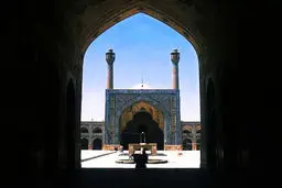 عضو كمیسیون اجتماعی مجلس: بودجه و امكانات مسجد برای تكمیل فعالیت‌هایشان كافی نیست