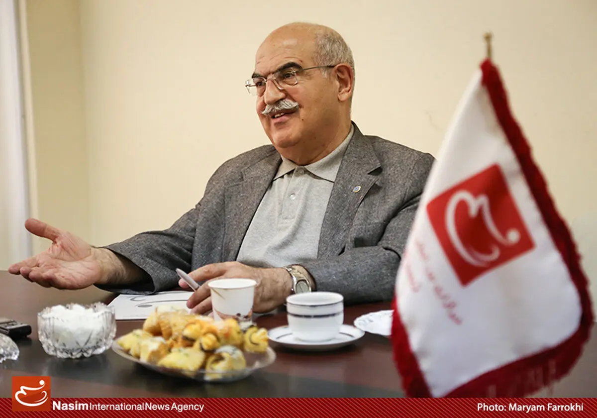 کشاورز: پروانه وکالت برای معاندان با نظام صادر نمی‌شود