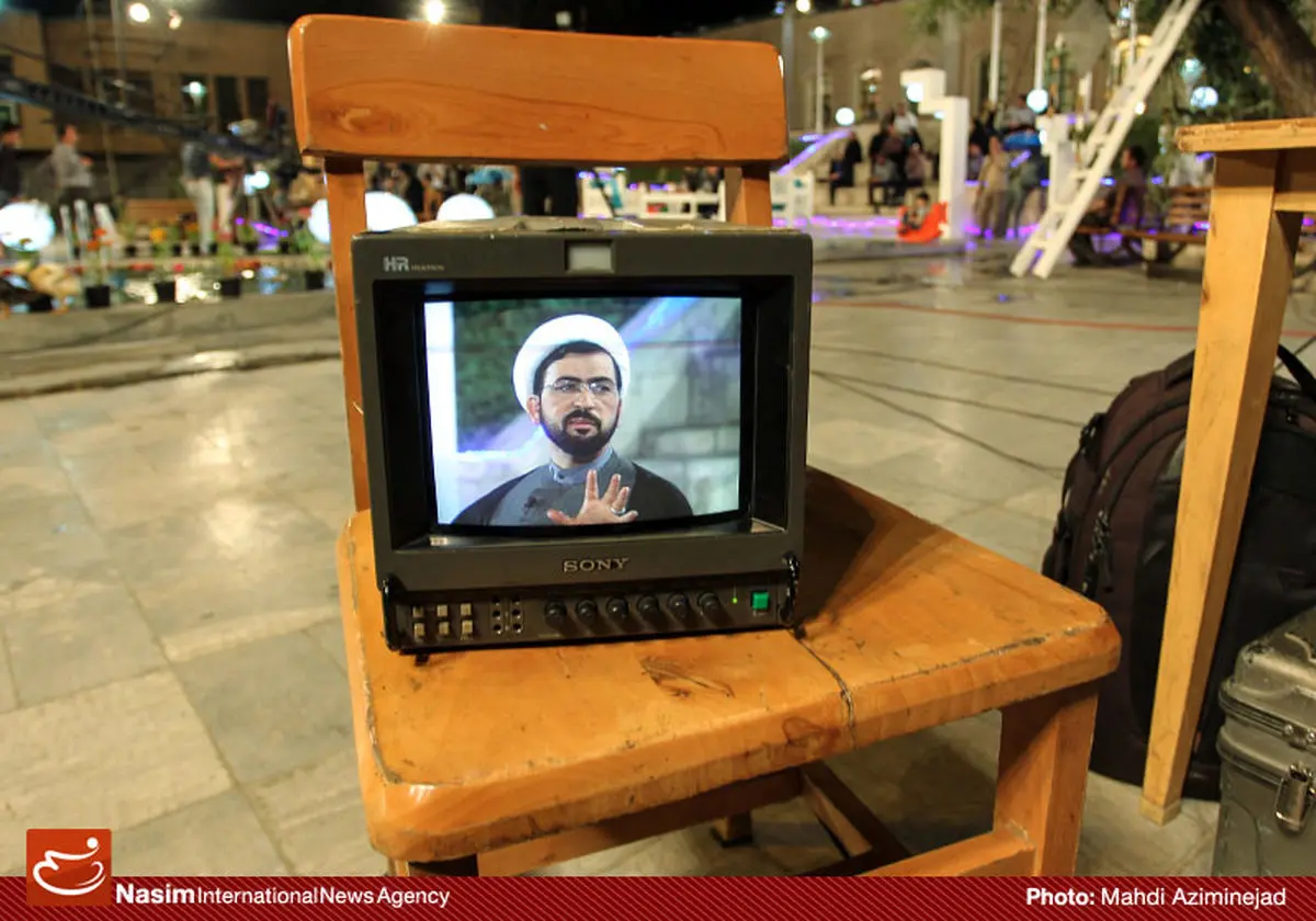 گزارش تصویری:: پشت صحنه برنامه تلویزیونی 'شب‌های روشن'