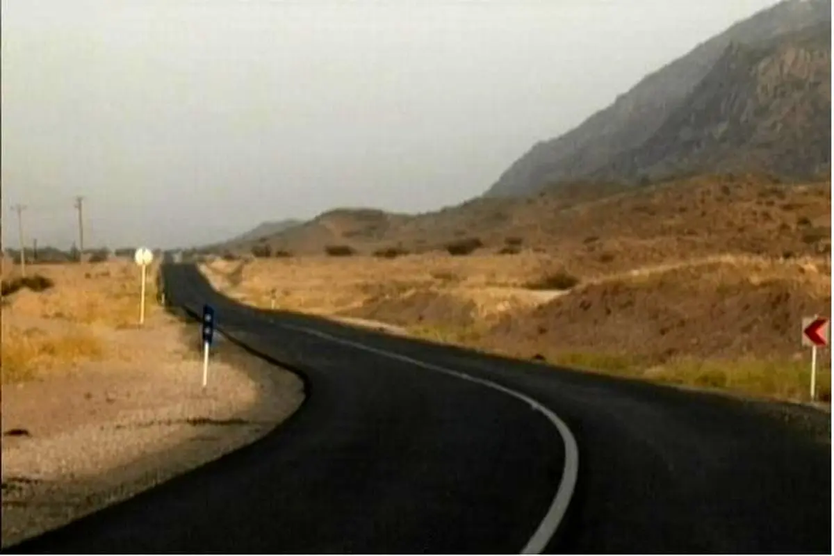 فرماندار میرجاوه: ۲۰۰ روستای شهرستان از راه آسفالت برخوردار شدند