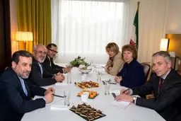 جلسه دو جانبه ظریف و اشتون آغاز شد