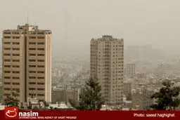 گرد و غبار از مسیر غرب به شرق تهران در حال حركت است