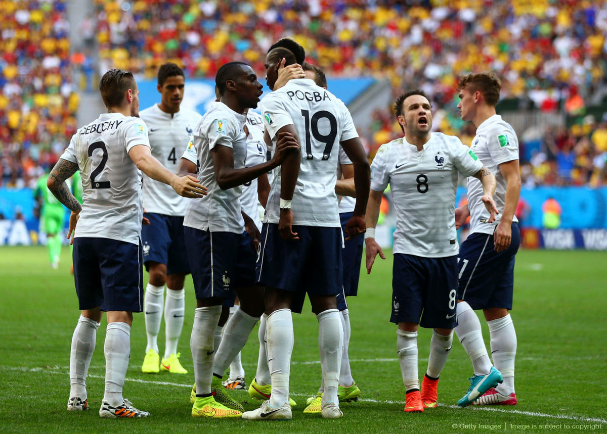 تیم ملی فوتبال فرانسه با پیروزی ۲ بر صفر مقابل نیجریه راهی مرحله بعد شد