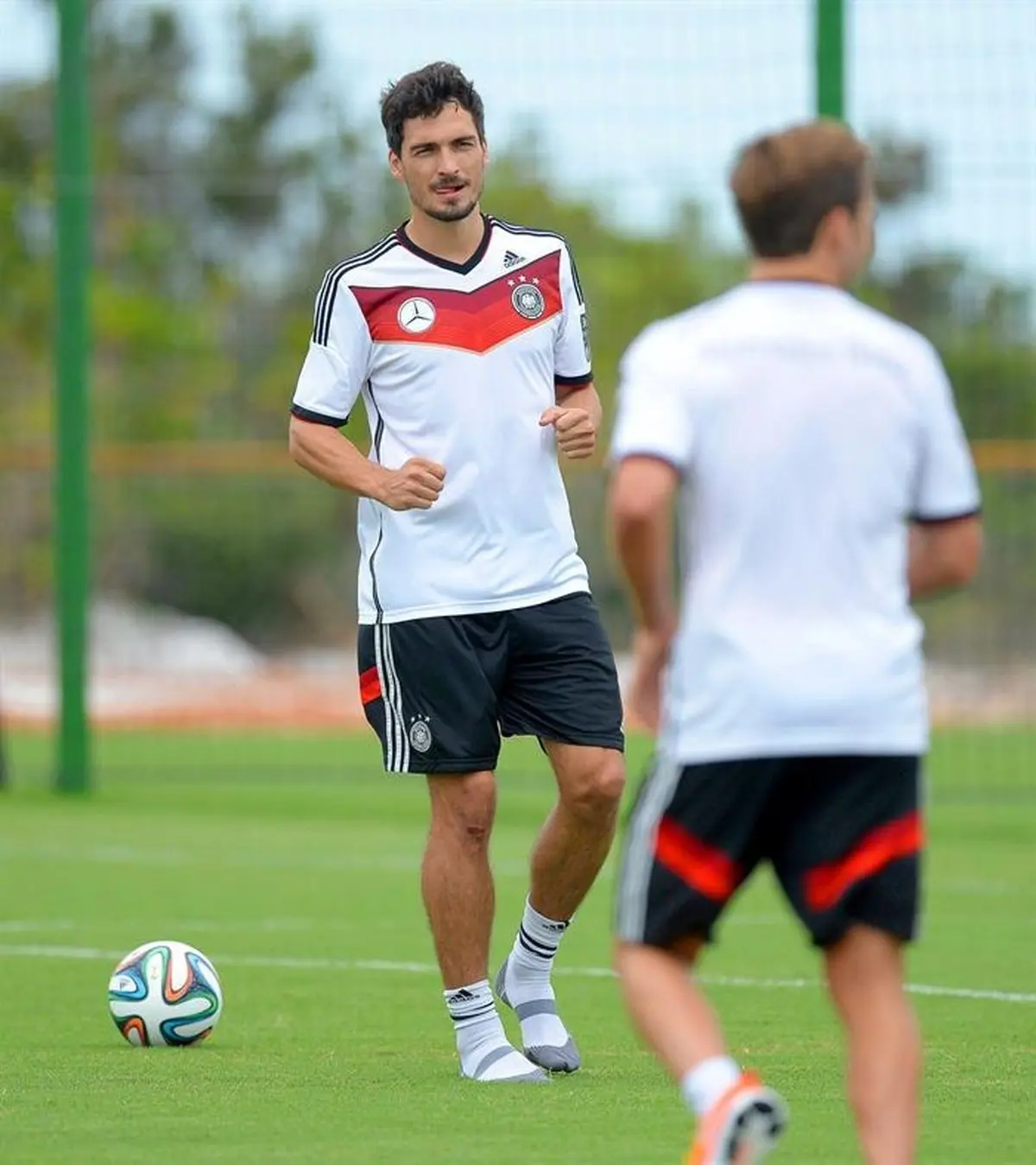 منچستریونایتد پیشنهاد خود را برای جذب "مت هوملز" آماده می‌کند