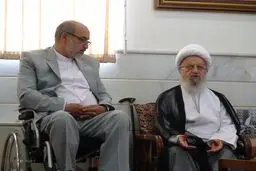 آیت‌الله مکارم شیرازی: فرهنگ ایثار و شهادت آینده ساز است