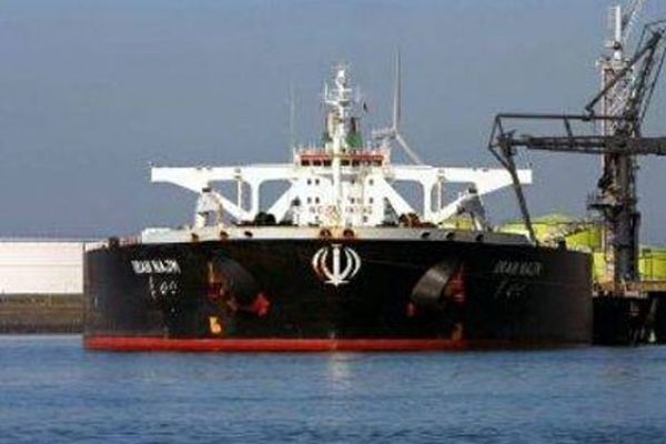 رویترز: لغو تحریم نفت‌کش‌های ایران ۱۲ تا ۱۸ ماه زمان می‌برد