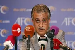  رئیس کنفدراسیون فوتبال آسیا: برگزاری جام جهانی ۲۰۲۲ در قطر حتمی است