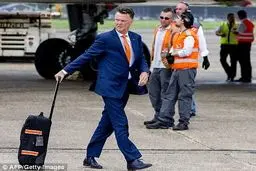 عکس خبری: سرمربی جدید منچستر یونایتد وارد شهر منچستر شد