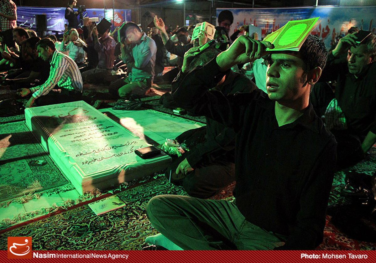 گزارش تصویری:: مراسم احیاء شب نوزدهم ماه مبارک رمضان در شیراز