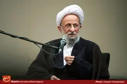 آیت‌الله مصباح یزدی: اقتصاد مملکت با مسئولیت گرفتن رانتخواران خوب نمی‌شود