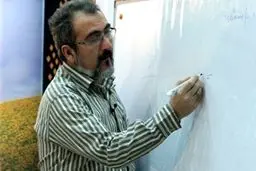 محمد رمضانی فرخانی از سرایش مثنوی ۳۰۰ بیتی در مدح رسول اکرم(ص) خبر داد