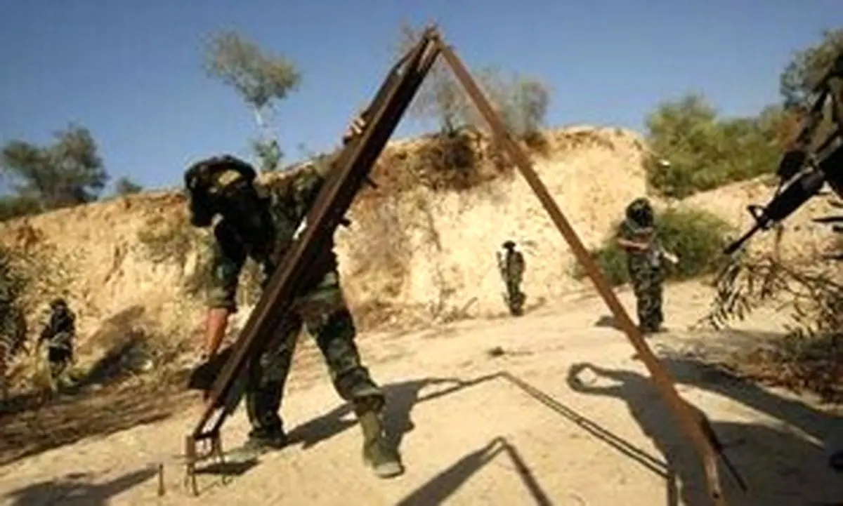 مبارزان فلسطینی به مناطق اشغالی "شعار هنگب"، "اوفاکیم" و "مرهاویم" حملات راکتی کردند