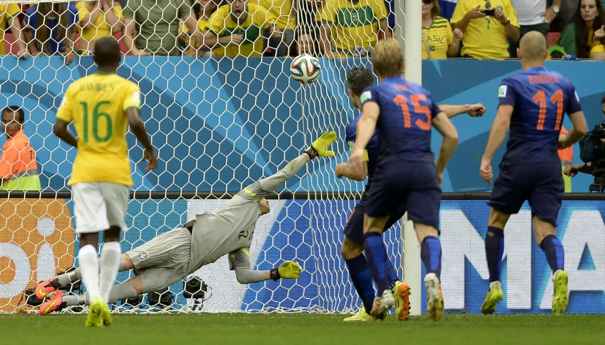 فیلم:: گل‌های دیدار تیم‌های هلند و برزیل و مراسم اهدای مدال به تیم هلند