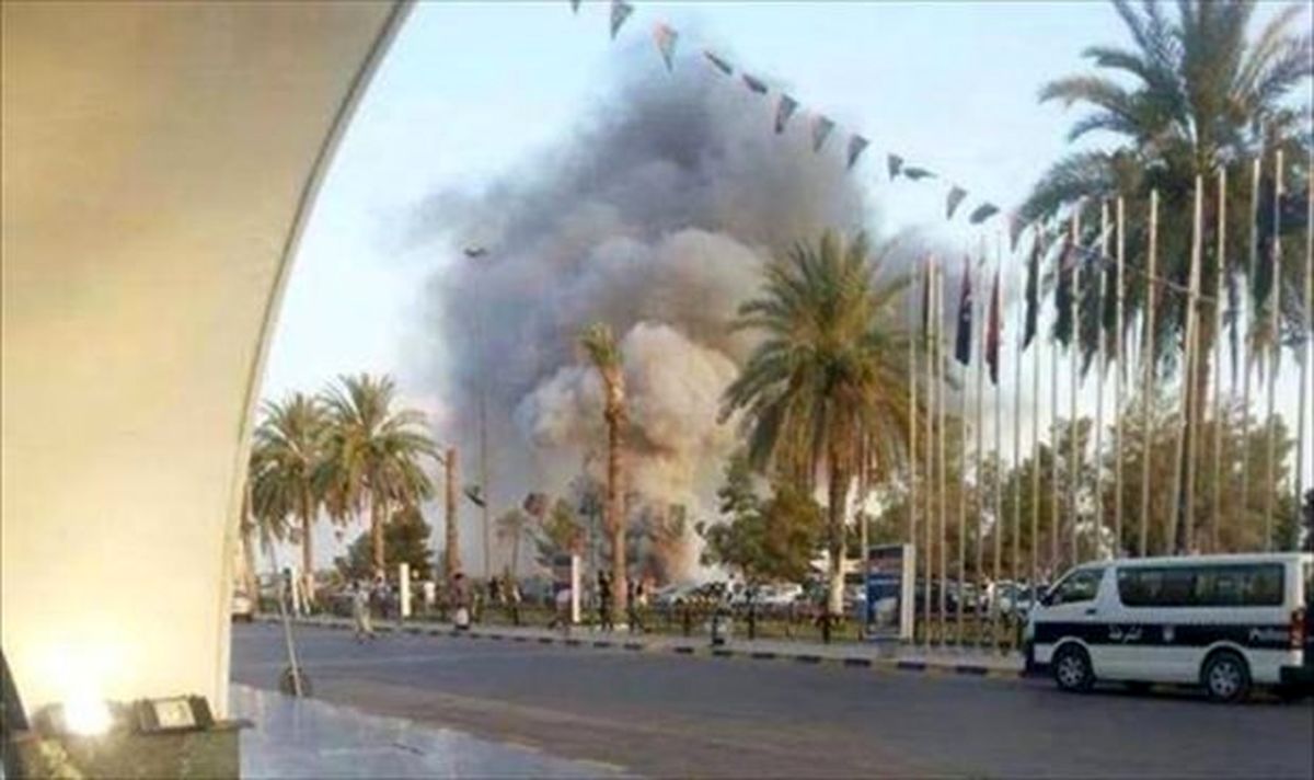 چهار موشک "گراد" به محوطه فرودگاه طرابلس لیبی اصابت کرد