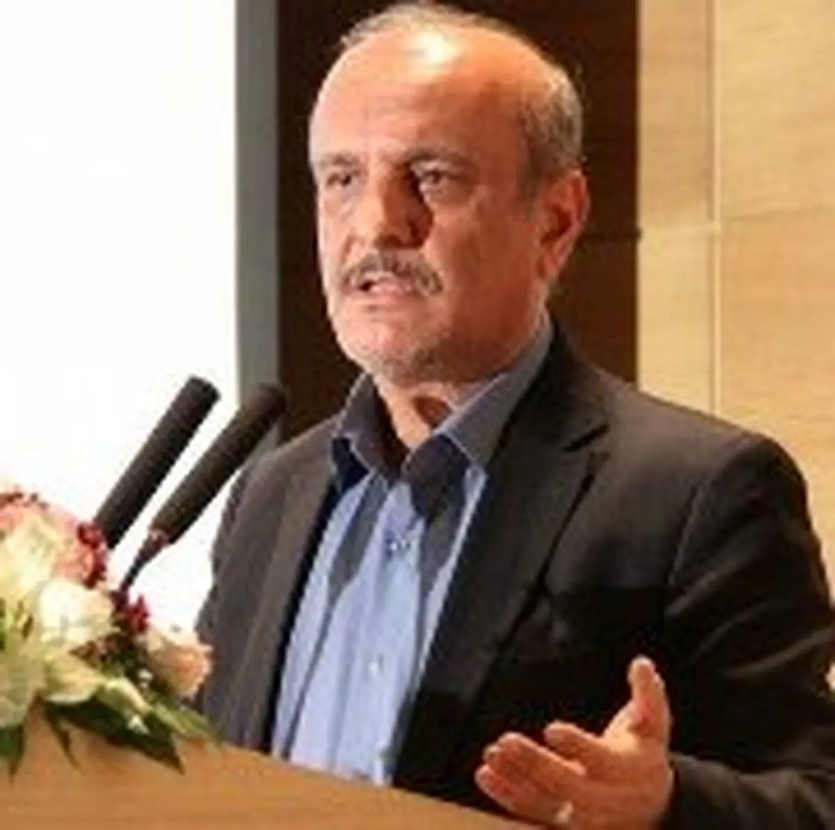 استاندار فارس: عمده وام‌‌گیرندگان احداث کارخانه به دنبال خرید و فروش ملک بوده‌اند