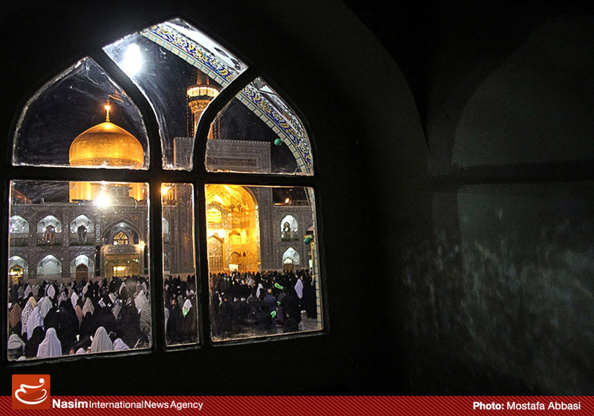 گزارش تصویری:: مراسم احیاء شب بیست و سوم ماه مبارک رمضان در حرم مطهر رضوی