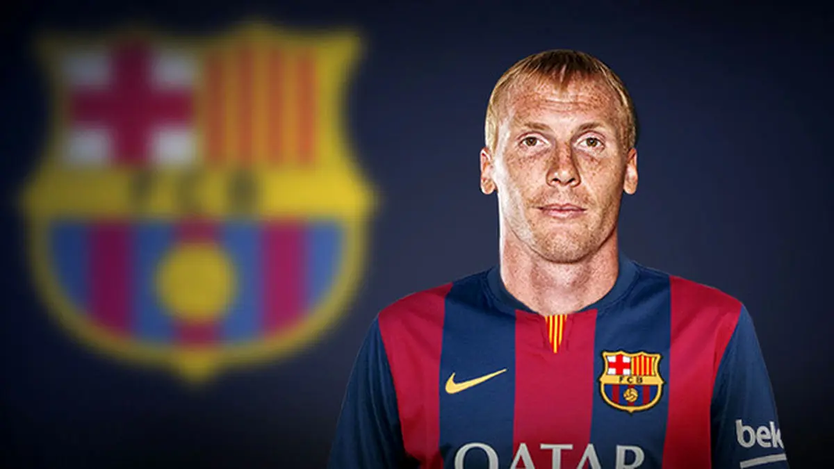 مدافع والنسیا راهی بارسلونا شد