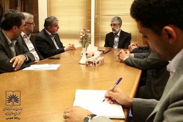 رئیس فرهنگستان زبان‌وادب فارسی و رئیس کتابخانه ملی با یکدیگر دیدار کردند